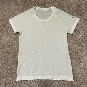 NWOT - Lululemon Swiftly - 6 - Atlanta 10K/White